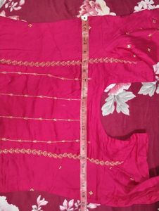Beautiful Pink Embroidered Kurta