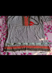 DJ&amp;C Stylish Printed Tunic Top