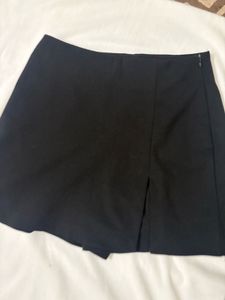 Chic Black Skirt - Versatile &amp; Stylish