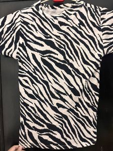 Zebra print fitted top🦓