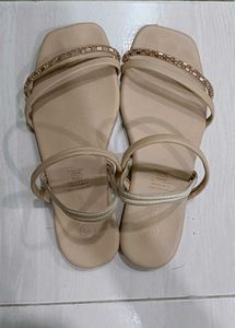 Zudio Beige Flat Sandals