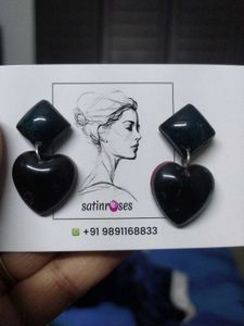 Chic Black Heart &amp; Diamond Earrings