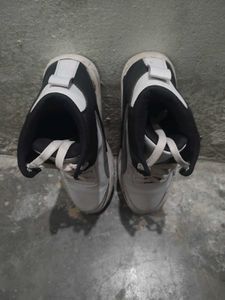 Puma Sneakers