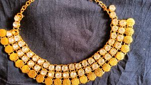 A Beautiful Neck Set With Earrings