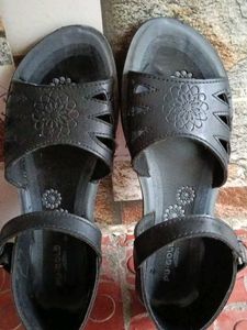 Stylish Black Women's Sandals and Belli