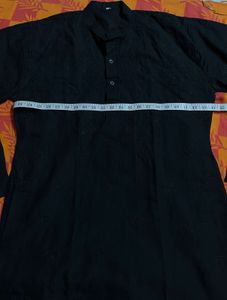 Men’s Black Embroidered Kurta