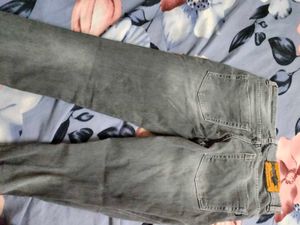 Stylish Grey Distressed Jeans