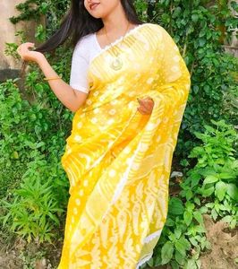 Yellow 💛 Beautiful Saree