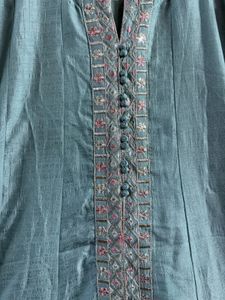 Beautiful Teal Embellished Kurta (sky blue)