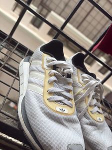 Adidas Swift Run Sneaker