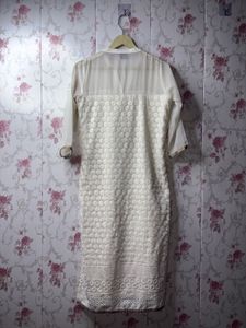 Elegant Cream Chikankari Kurta