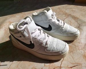 Nike High Court 37