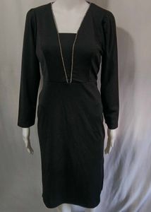 Chic Black Long-Sleeve Dress