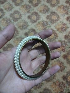 Elegant Pearl Bangle Bracelet