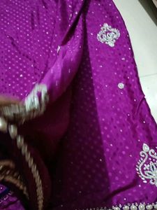 Purple Embellished saree blause with peticot