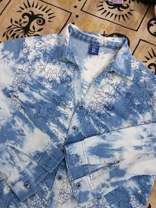 Blue Tie-Dye Floral Print Button-Up Shirt