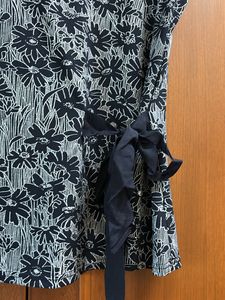 Floral Print Sleeveless Top