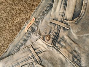 Branded Levis Denim Jens