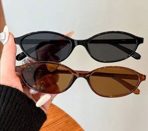 Retro Oval Sunglasses - Set of 2