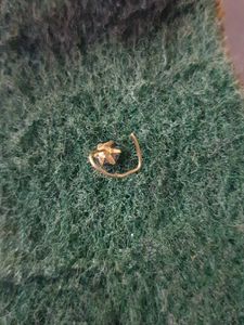 100% gold Elegant Black Gemstone Stud noise pin
