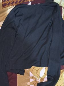 Ribbed Black Long Sleeve Crop Top