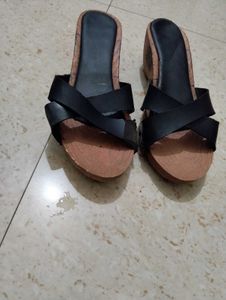 Stylish Black Wedge Sandals