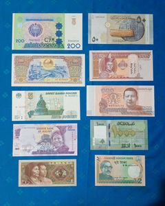 Foreign Notes 10 Different Country UNC Banknotes💸