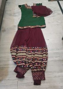 Green &amp; Maroon Salwar Kameez Suit