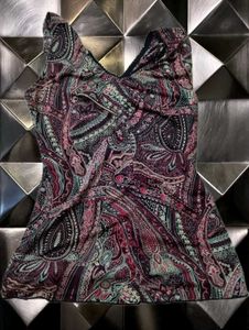 ✦ THE CRIMSON PAISLEY ✦