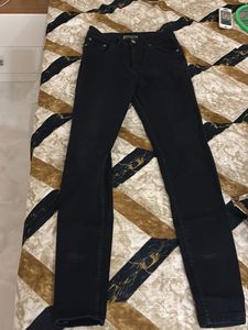 Classic Black High-Waisted Jeans