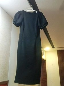 Chic Black Puff Sleeve Sheath Dress