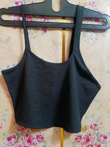 🇳🇿💫🎀Black Cropped Tank Top