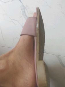 Flipflop Or Flats