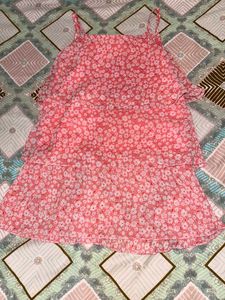 Pink sleeveless strip floral top