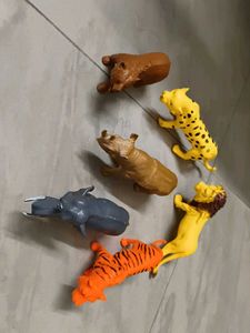 Safari Animal Toy Figures Set