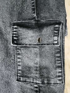 Stylish Dark Wash Cargo Jeans