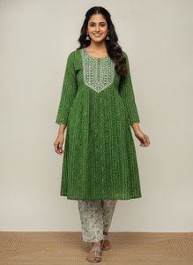 Green Bandhani Print Kurta with Pant and dupatta