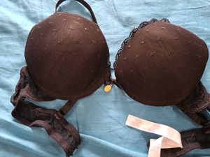 Elegant Black padded wired Bra 34b