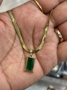 Elegant Green Emerald Pendant Necklace