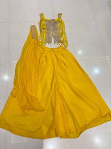 Padded Yellow Embroidered corset top bottom with D