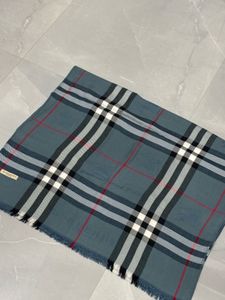 Burberry Classic Cashmere Scarf