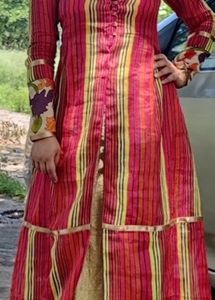 Kurta With Slit And Long Sleeves