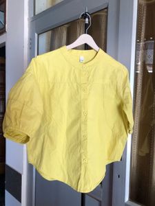 Yellow Short Sleeve Button-Up Top🕶️👜