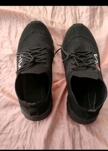 Black Bold Shoes