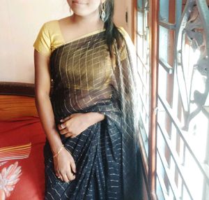 Black saree