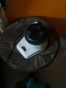 Wax Heater With Free Strips