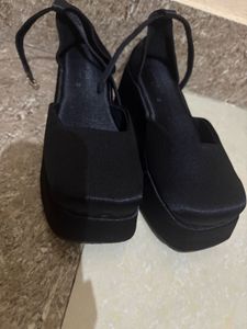 Elegant Black Platform Wedges