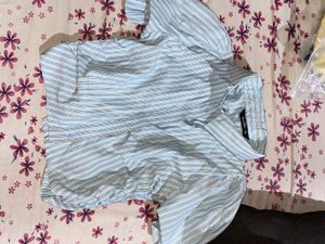 women Striped Button-Down crop top 💕
