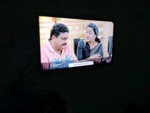 Sony bravio - used screen lines but works