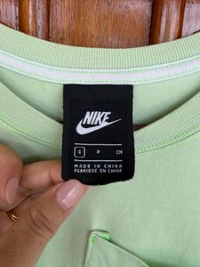 Nike boxy oversize tee shirt